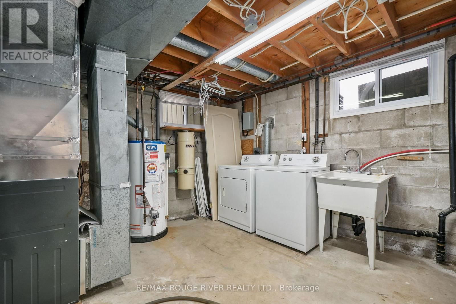 624 BAYFIELD COURT Image 35