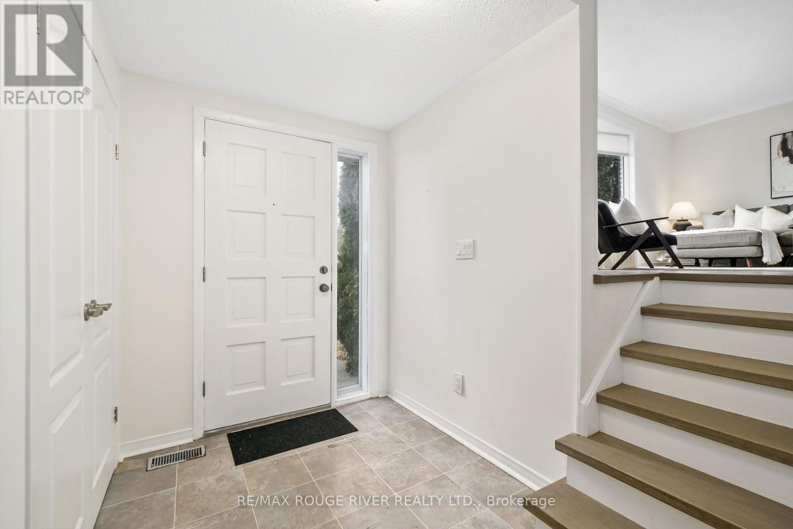 624 BAYFIELD COURT Image 4