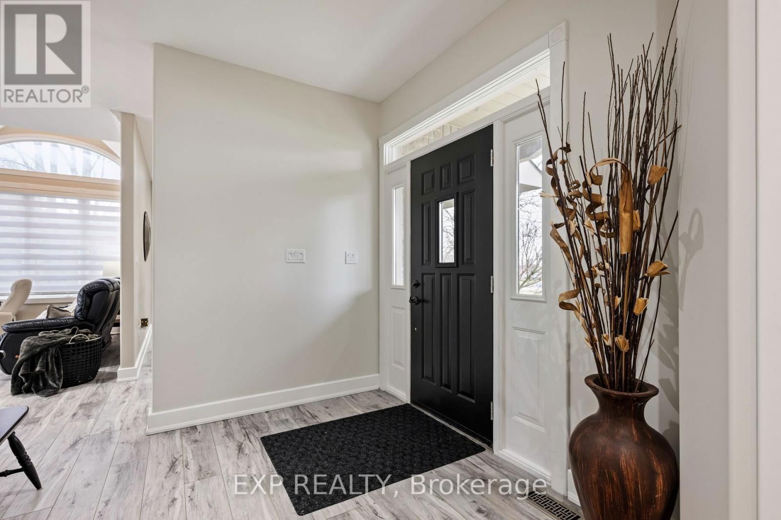 10 JAMES STREET Image 8