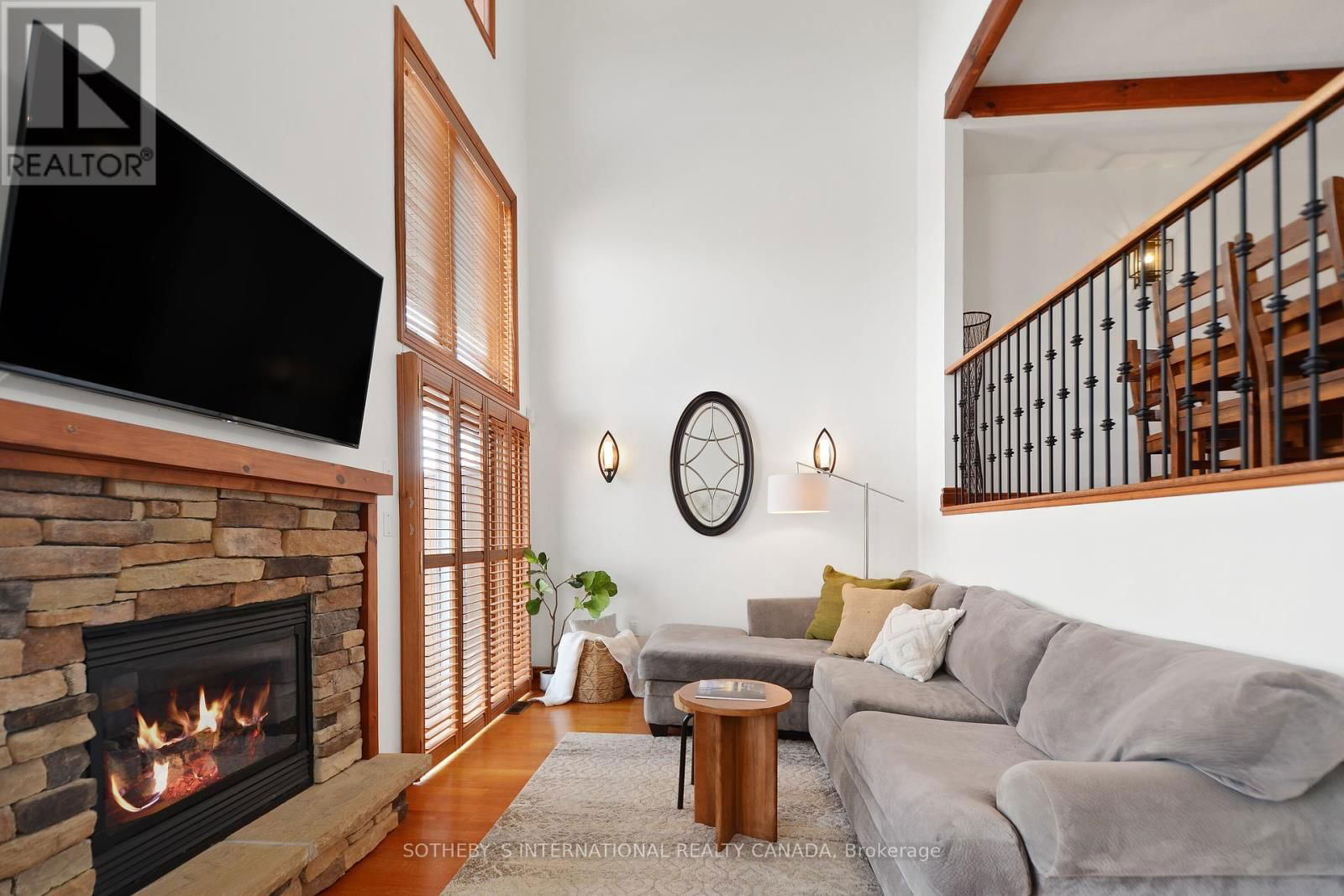 32 - 214 BLUESKI GEORGE CRESCENT Image 2