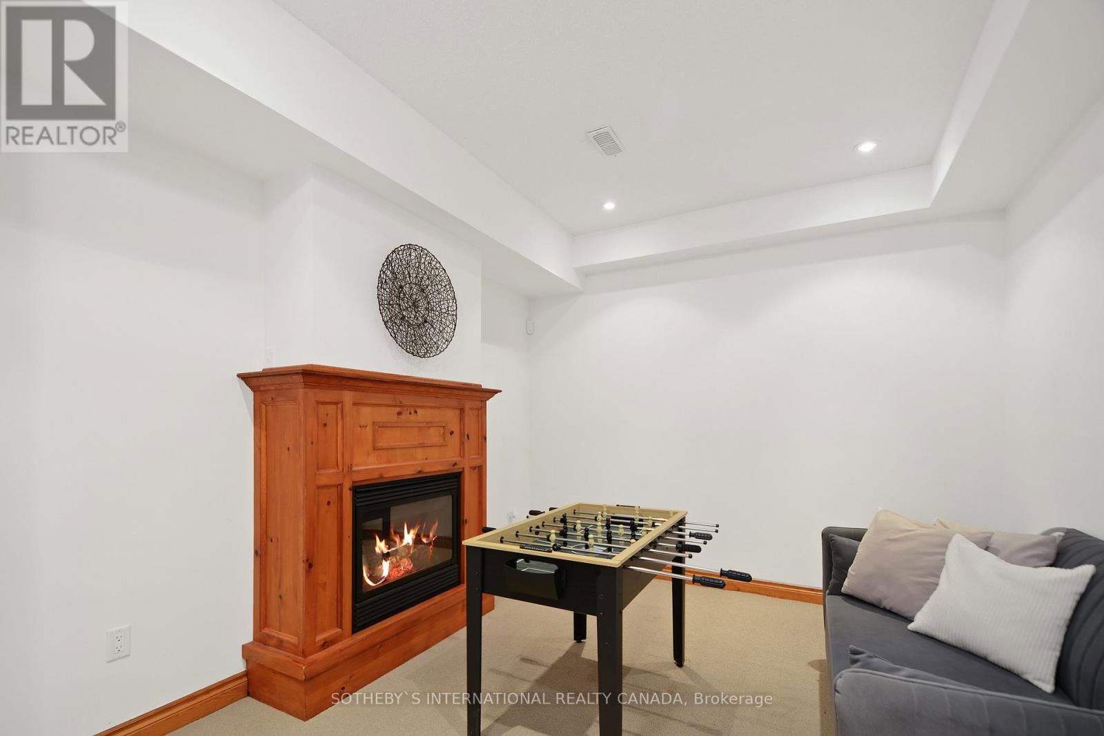 32 - 214 BLUESKI GEORGE CRESCENT Image 20