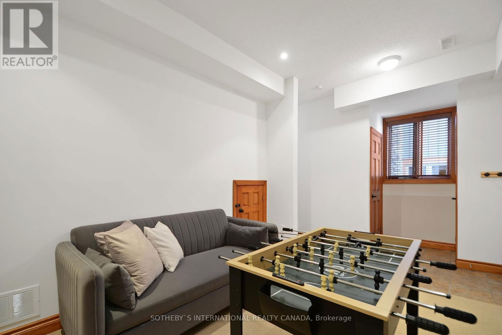 32 - 214 BLUESKI GEORGE CRESCENT Image 21