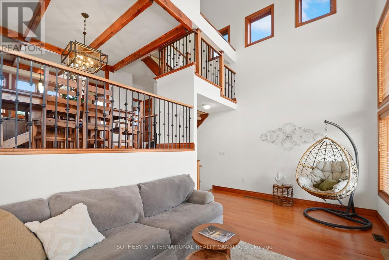 32 - 214 BLUESKI GEORGE CRESCENT Image 3