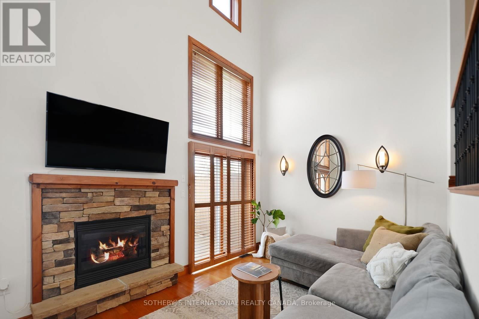 32 - 214 BLUESKI GEORGE CRESCENT Image 4