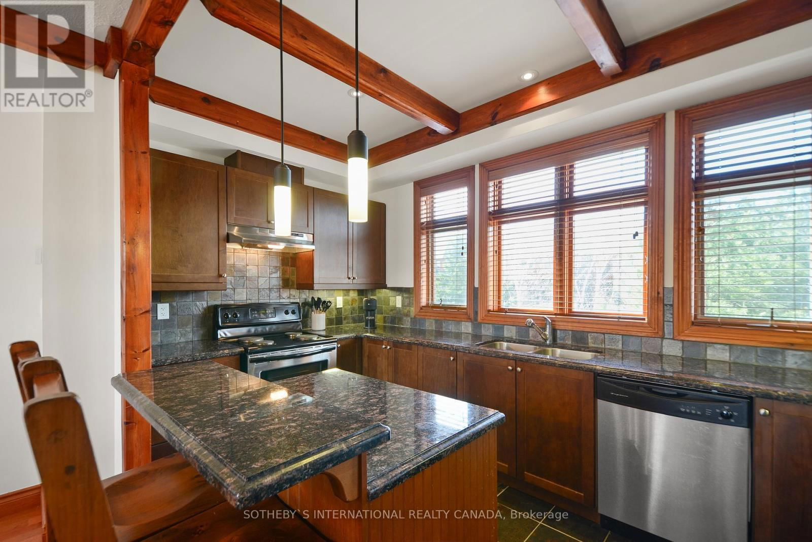 32 - 214 BLUESKI GEORGE CRESCENT Image 6