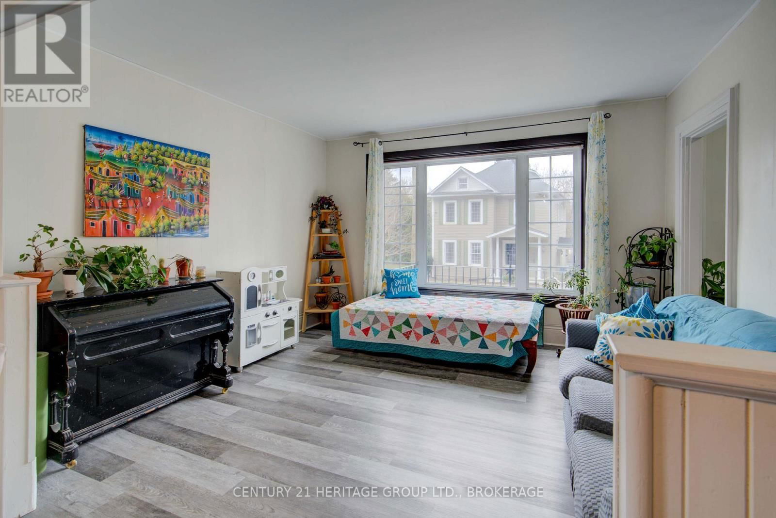 4503 PORTLAND AVENUE Image 24