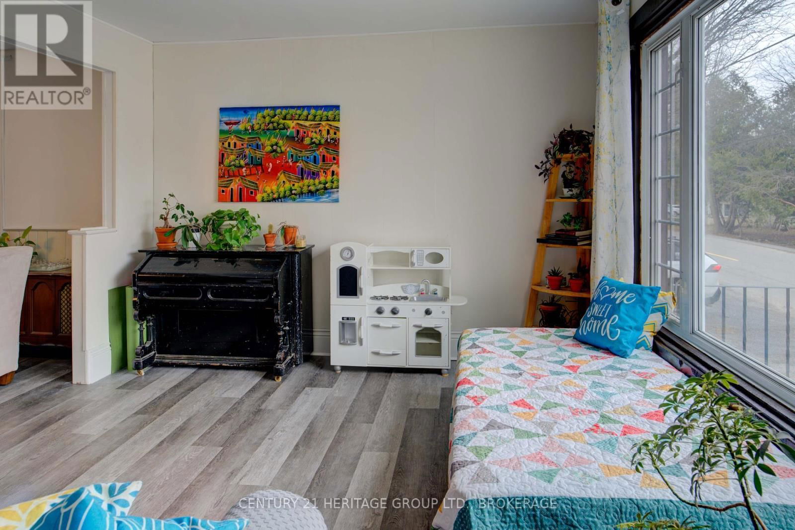 4503 PORTLAND AVENUE Image 28