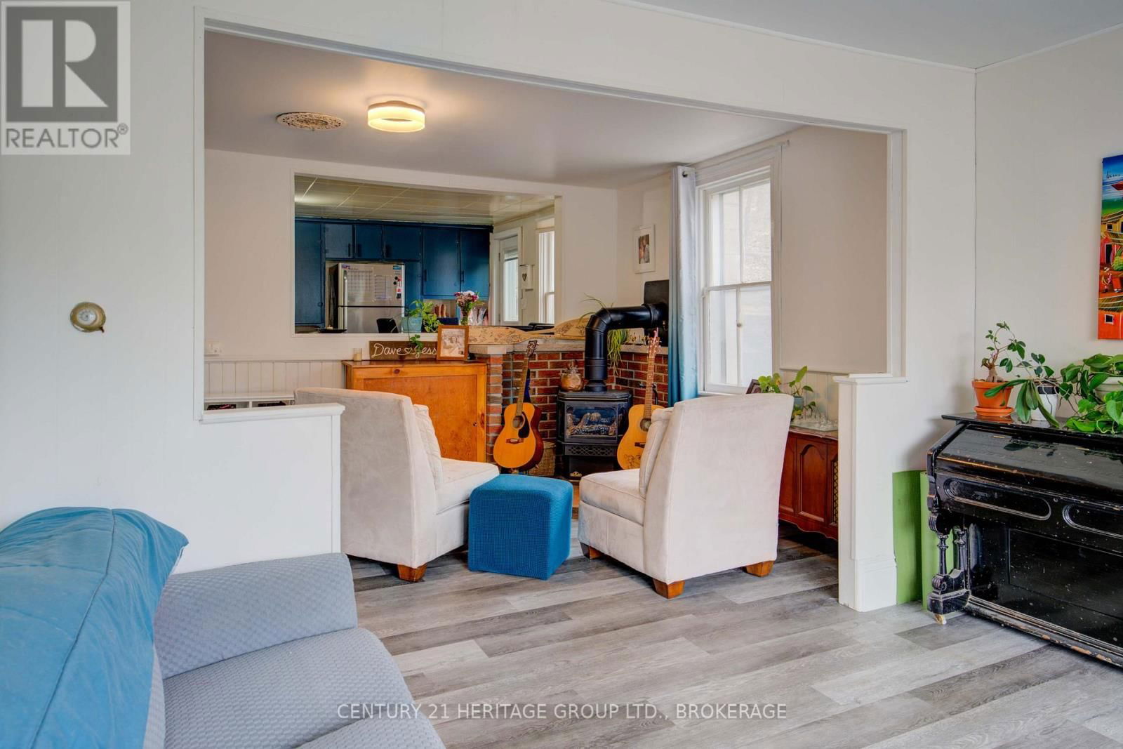 4503 PORTLAND AVENUE Image 29