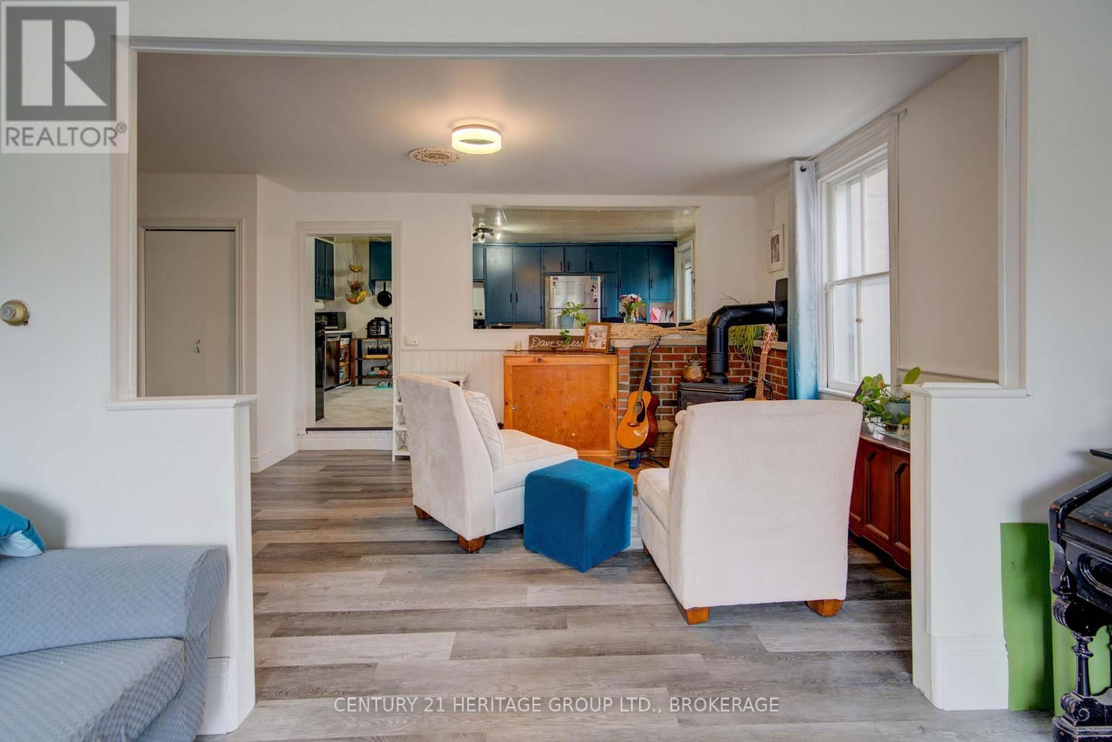4503 PORTLAND AVENUE Image 30
