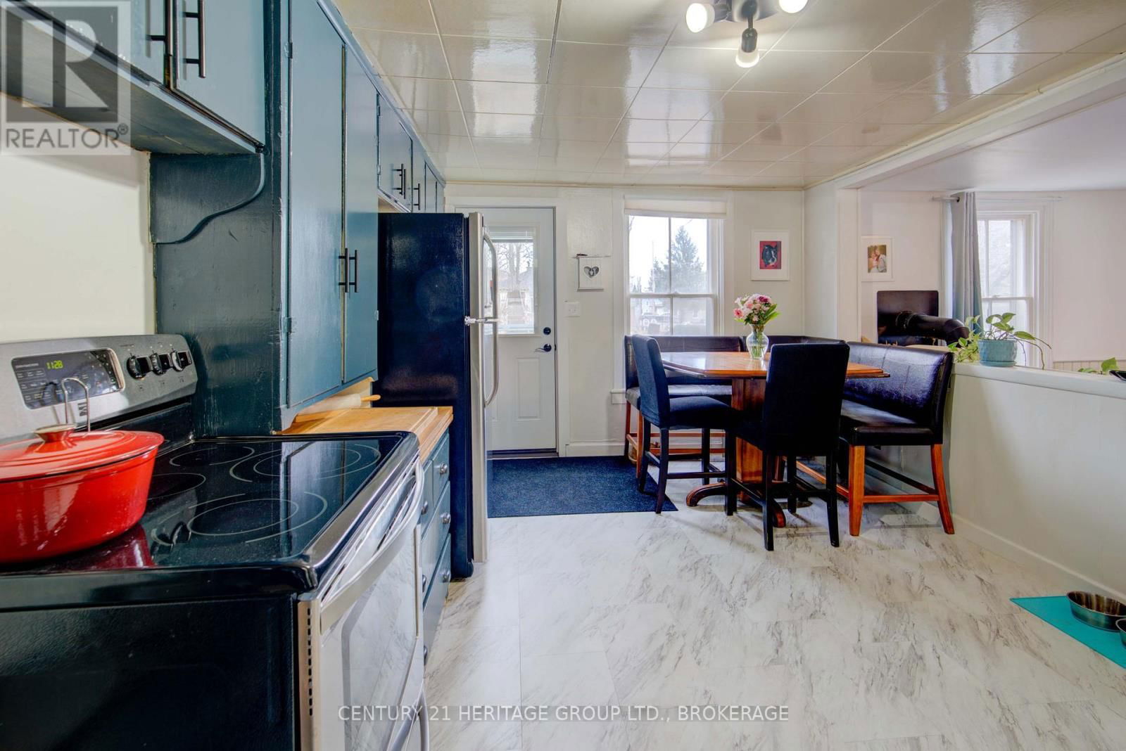 4503 PORTLAND AVENUE Image 33