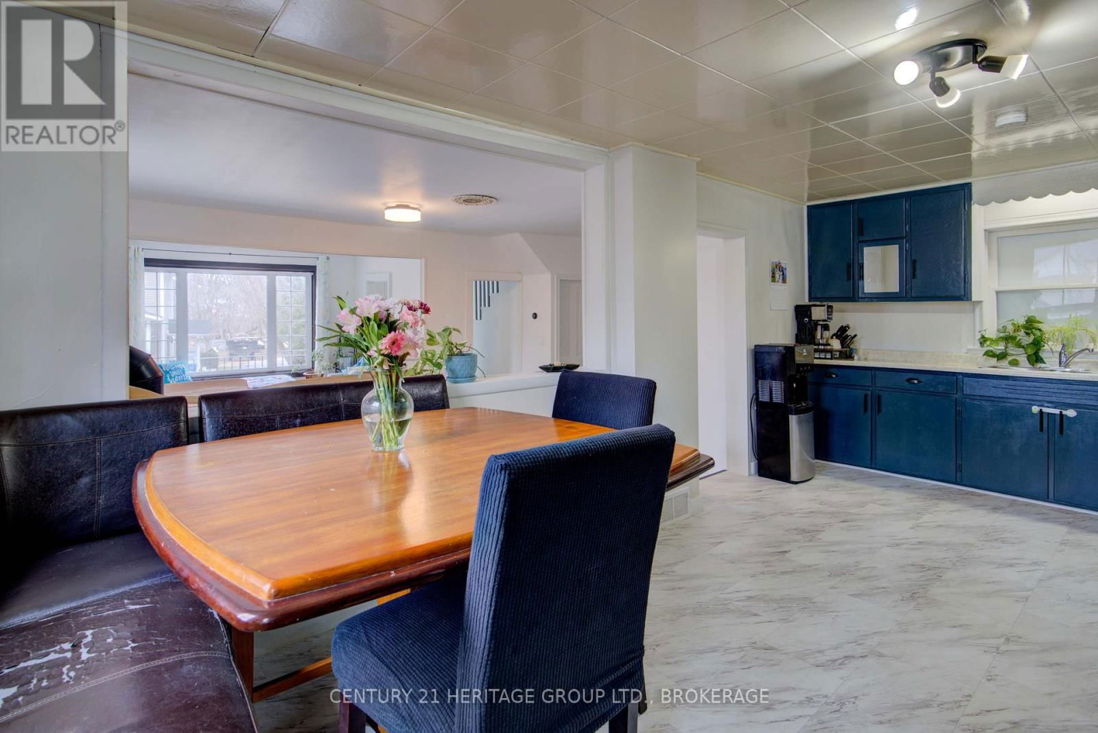 4503 PORTLAND AVENUE Image 37