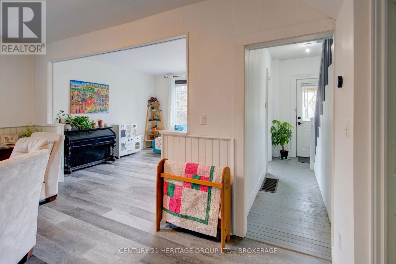 4503 PORTLAND AVENUE Image 40