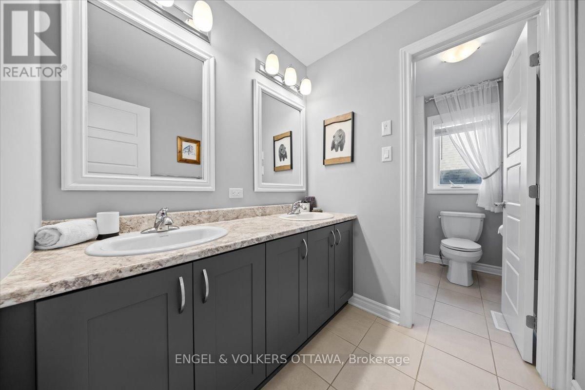 202 PIONEER ROAD Image 33