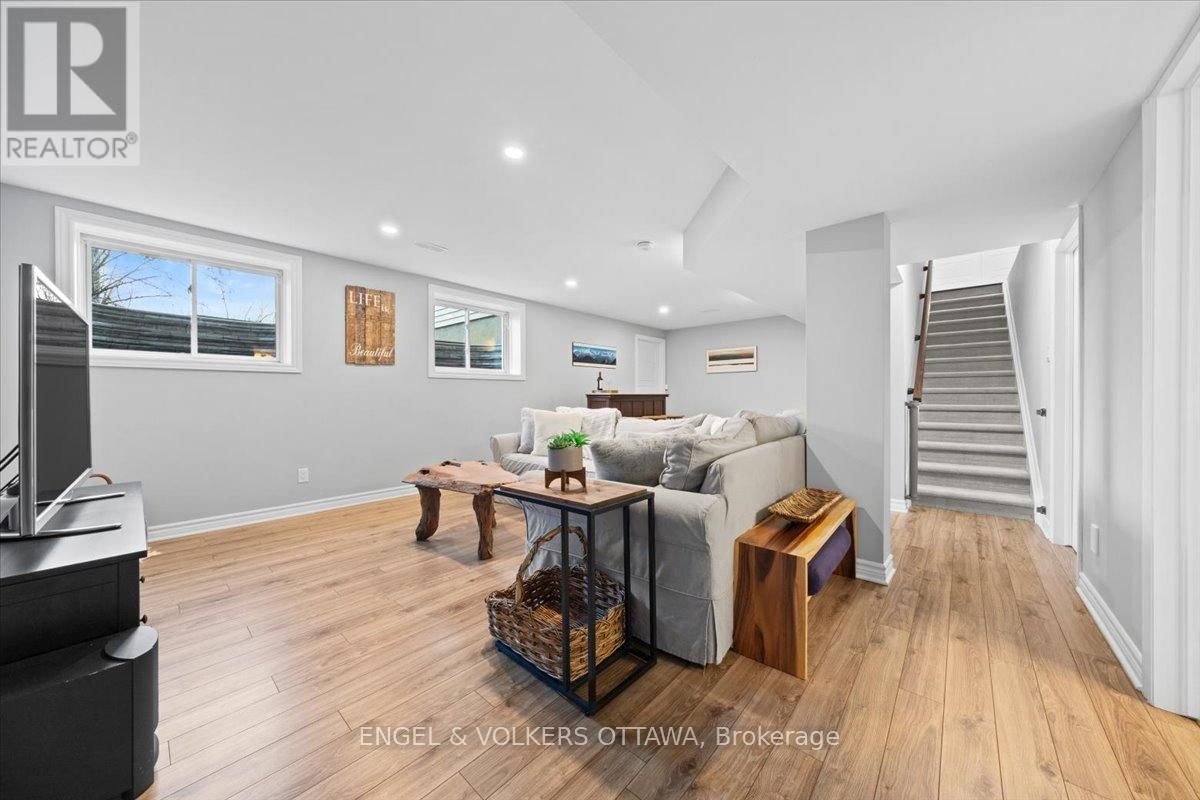 202 PIONEER ROAD Image 38
