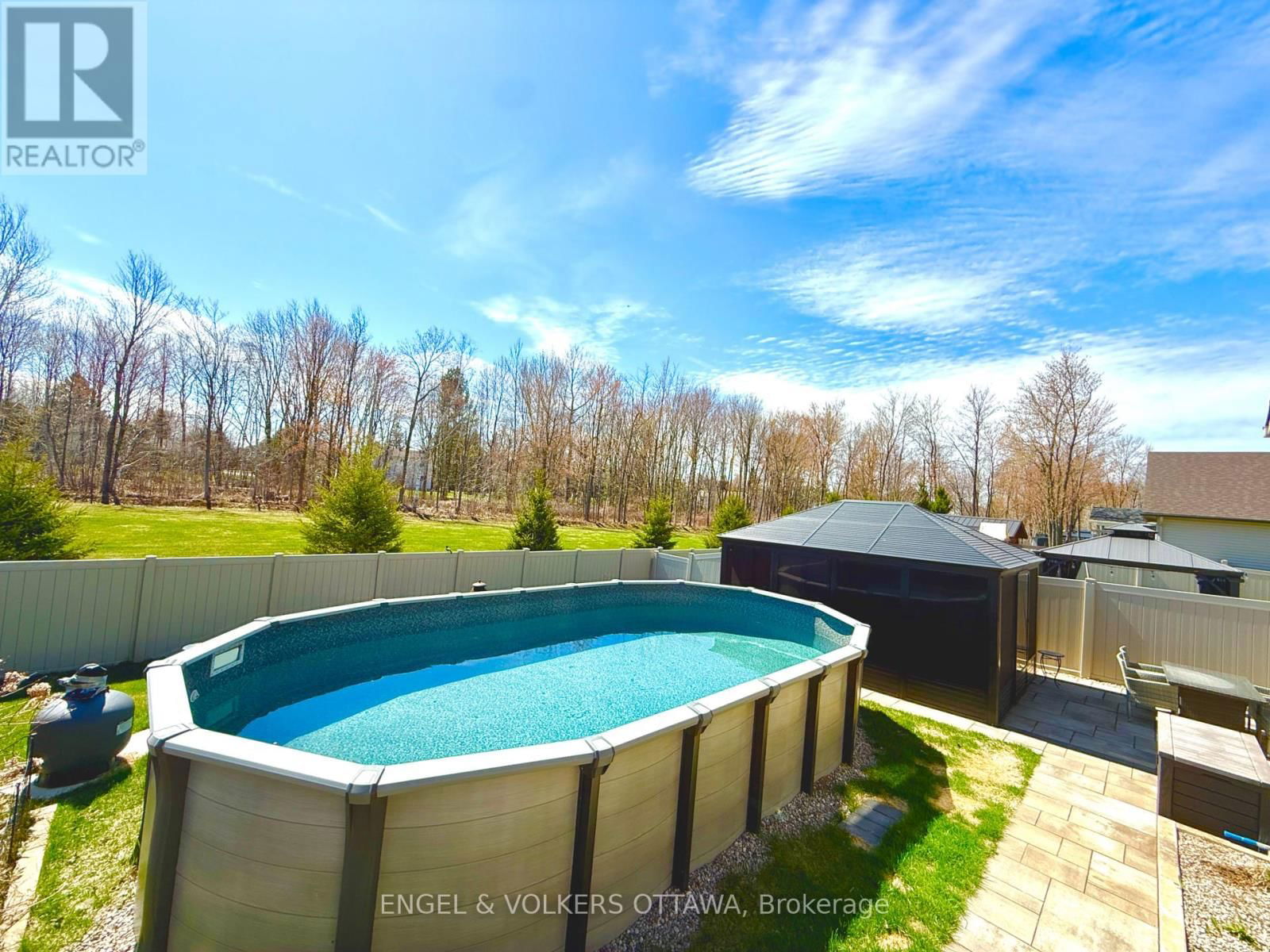 202 PIONEER ROAD Image 44