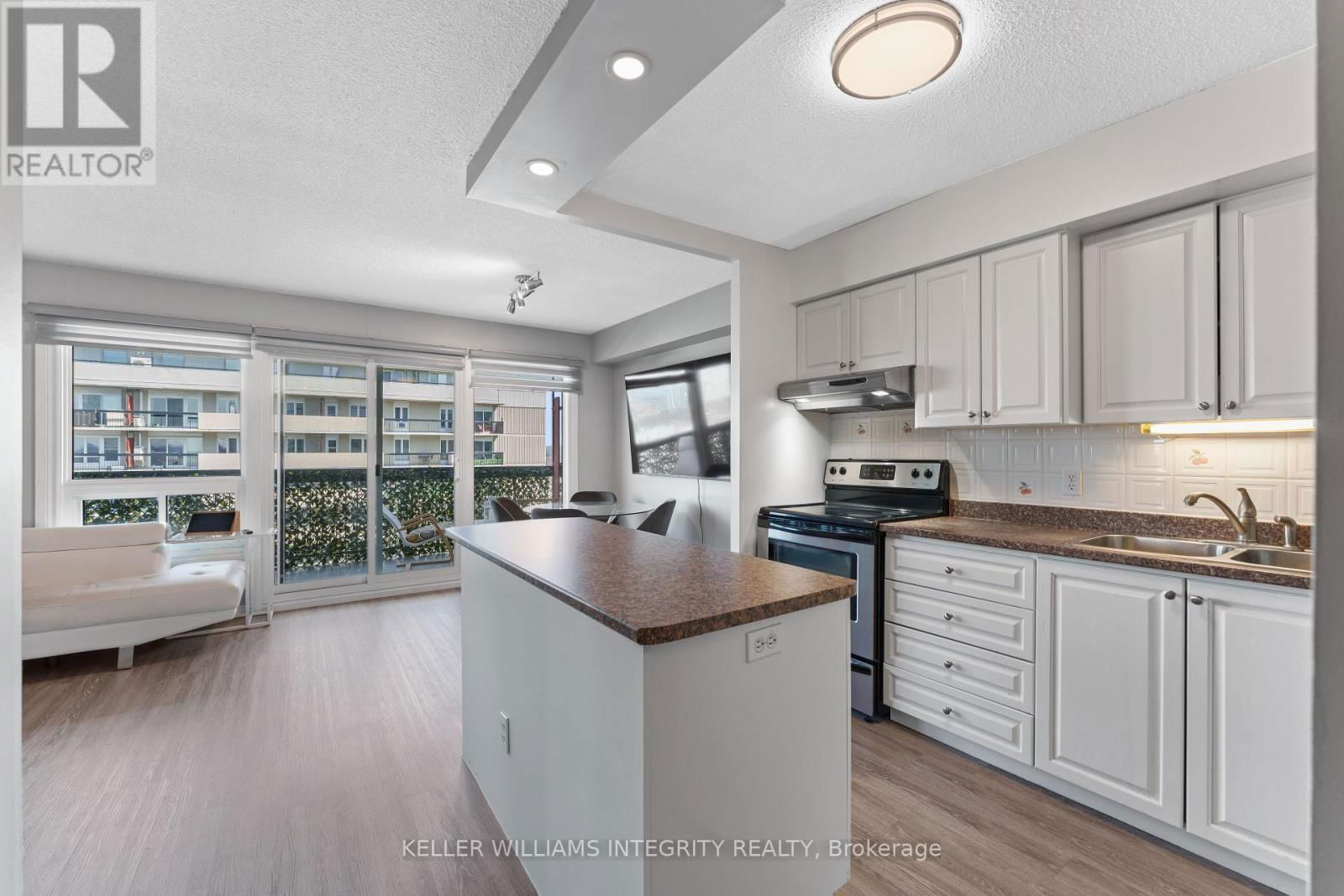 1804 - 158 MCARTHUR AVENUE Image 7