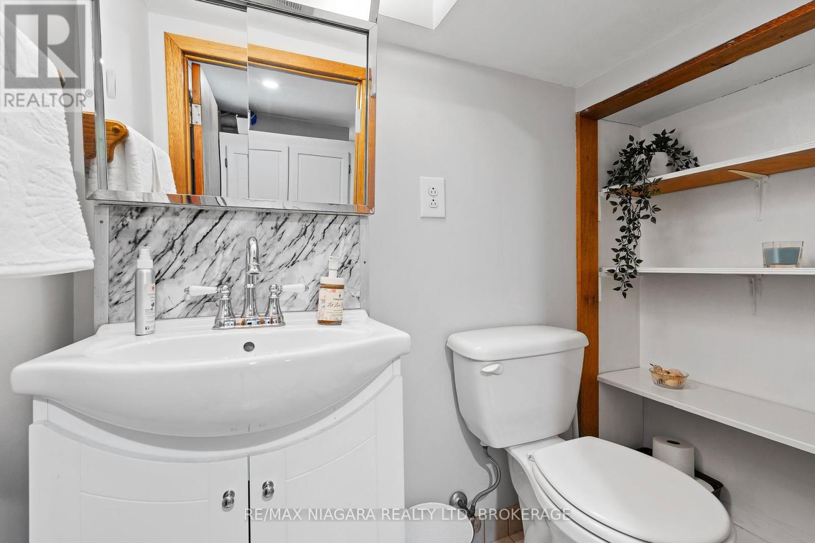 201 KNOLL STREET Image 15