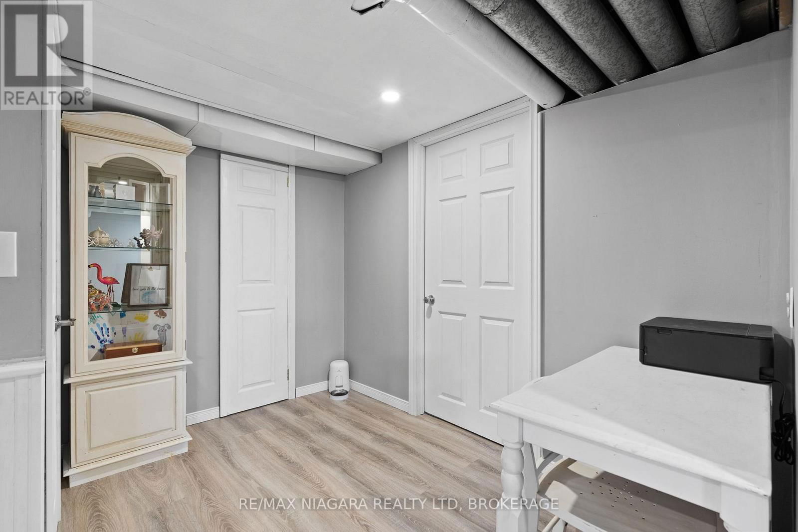 201 KNOLL STREET Image 17