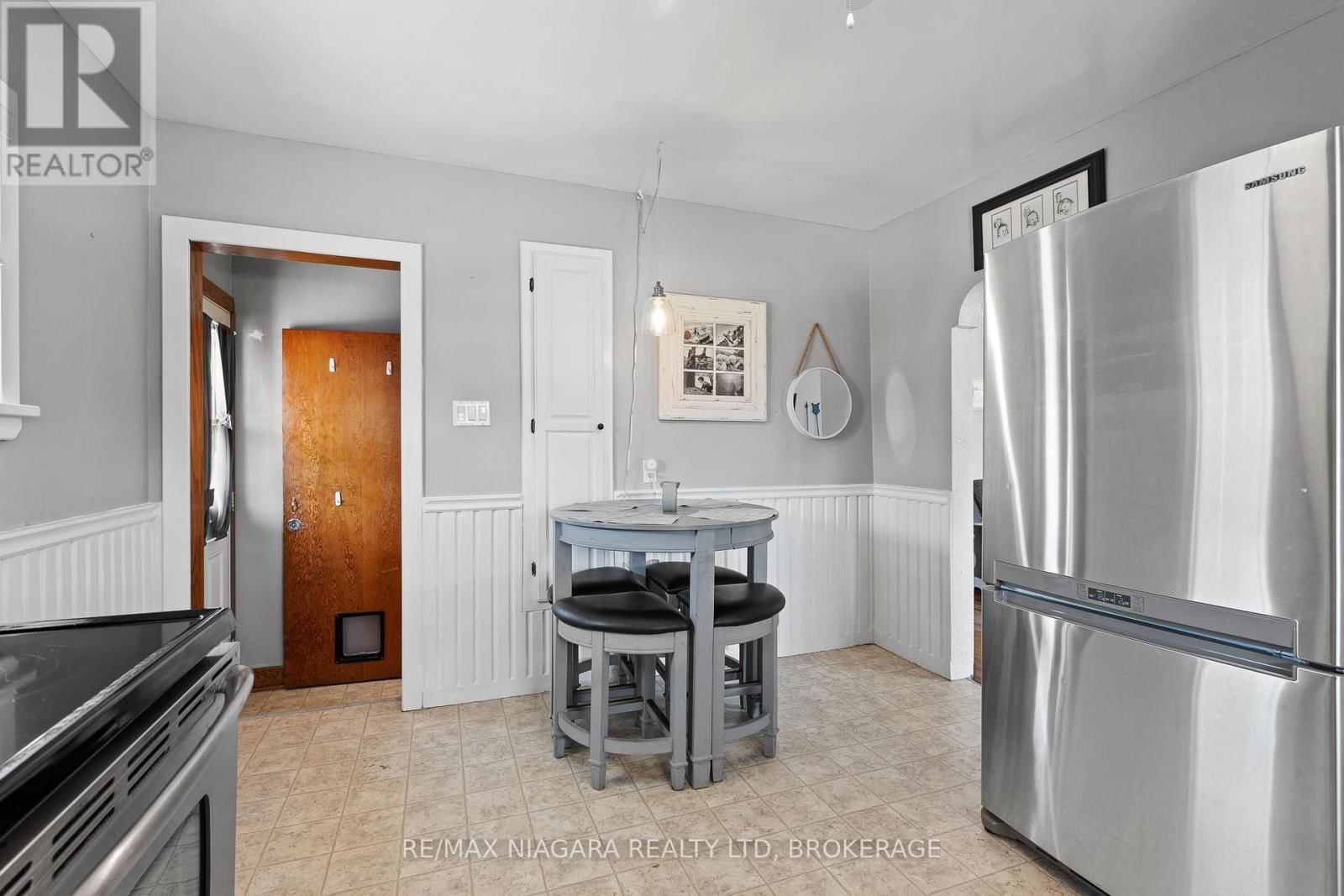 201 KNOLL STREET Image 3