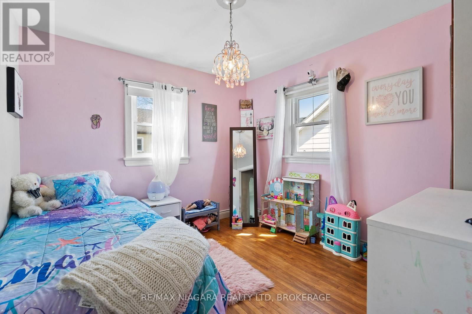 201 KNOLL STREET Image 8