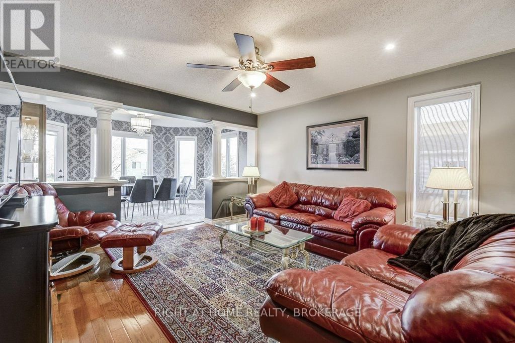 156 GRACEHILL CRESCENT Image 17