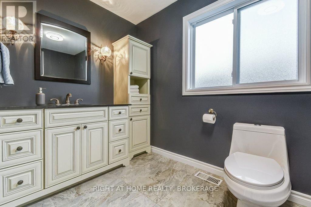 156 GRACEHILL CRESCENT Image 23