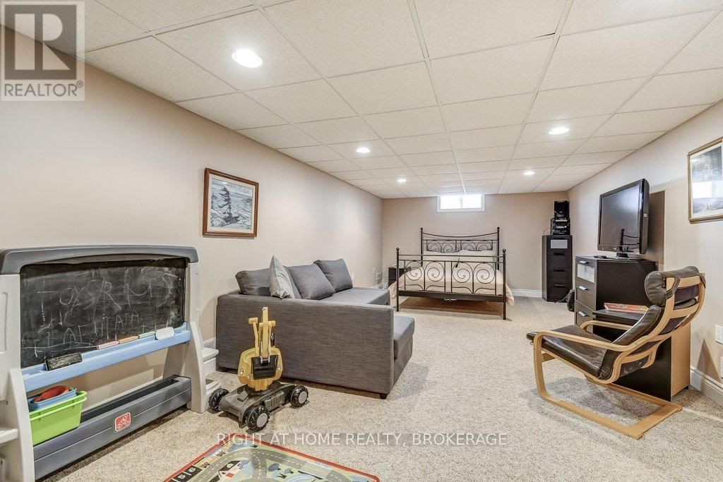 156 GRACEHILL CRESCENT Image 26