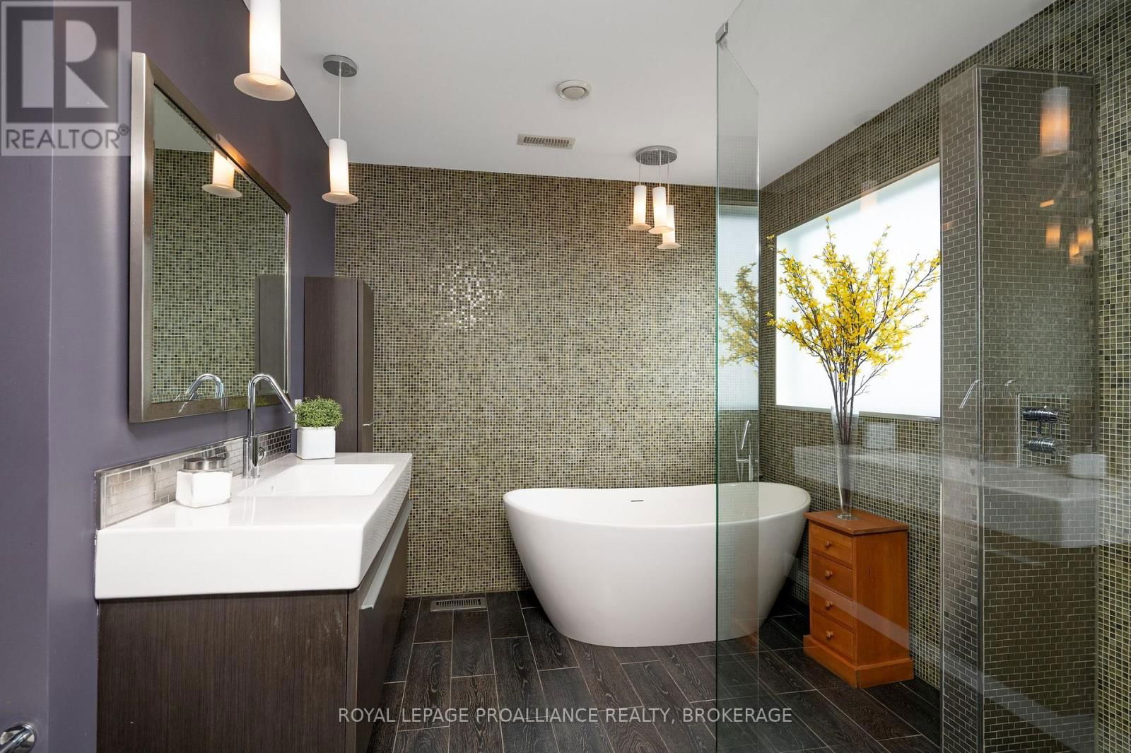 4420 BATH ROAD Image 18