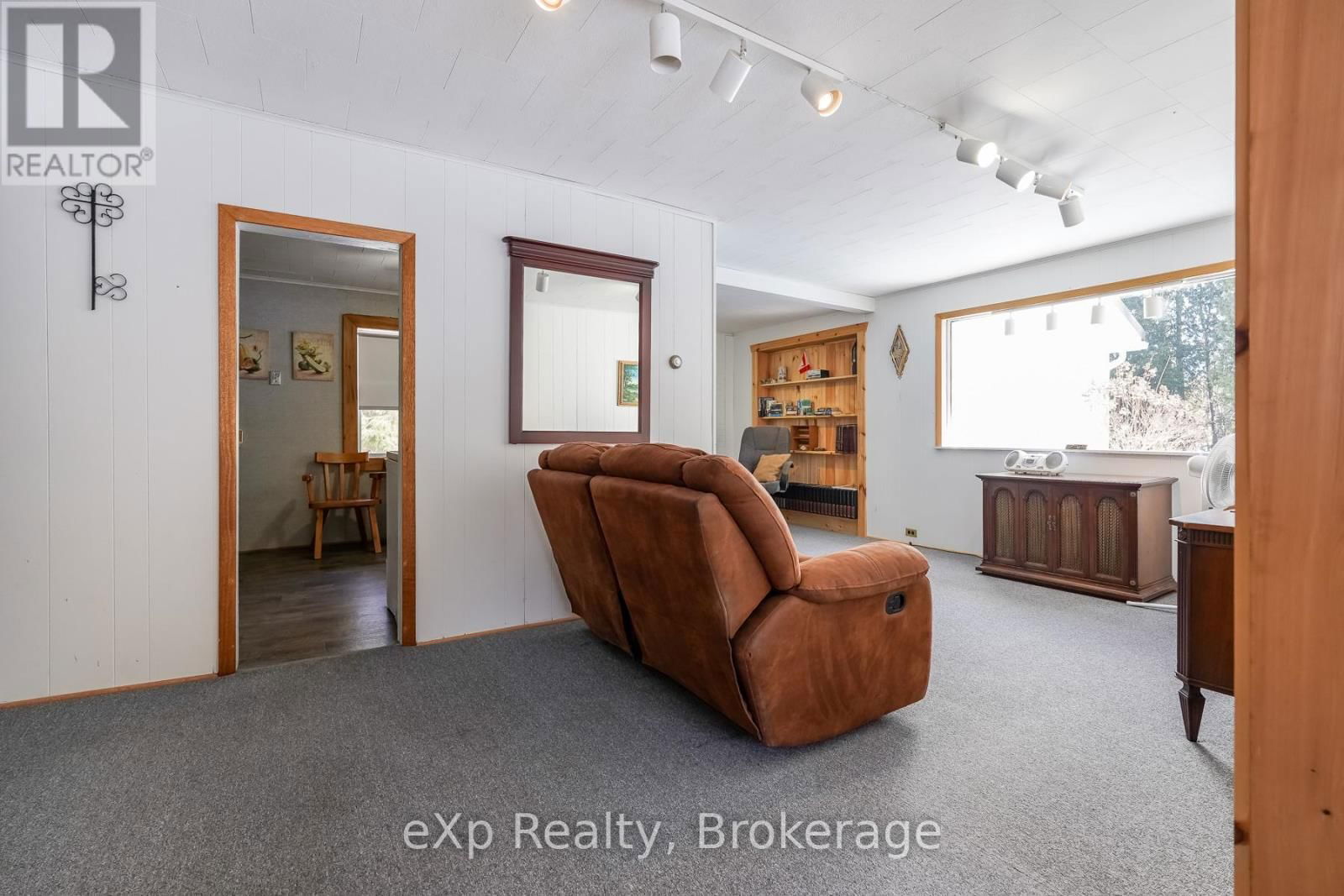 1483 HIGHWAY 6 Image 33