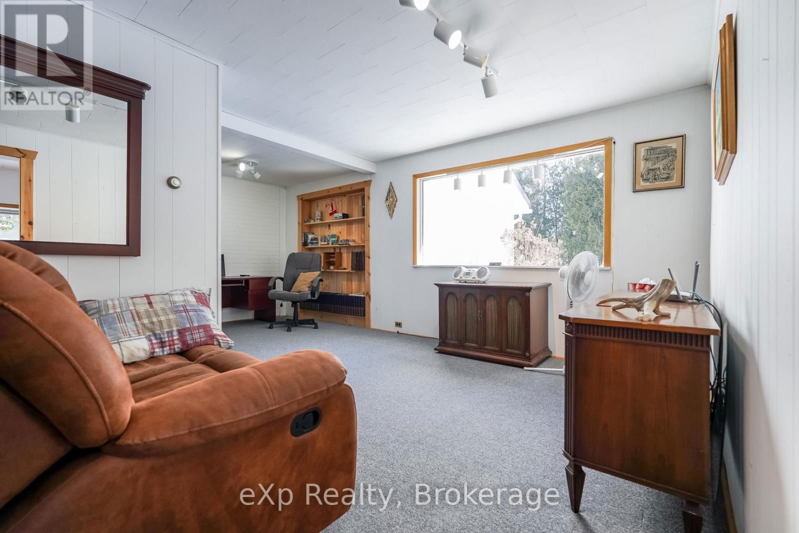1483 HIGHWAY 6 Image 34
