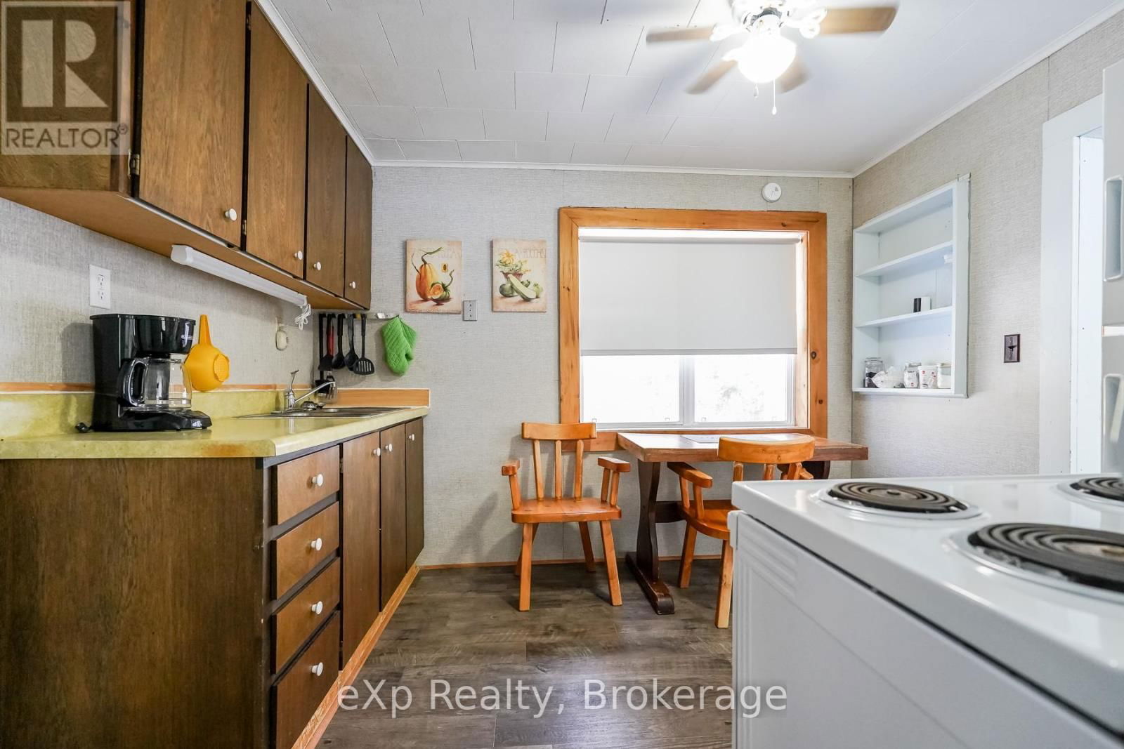 1483 HIGHWAY 6 Image 37