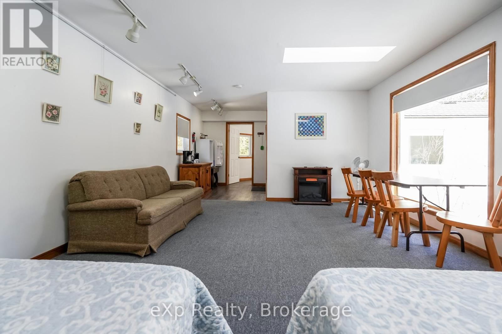 1483 HIGHWAY 6 Image 43