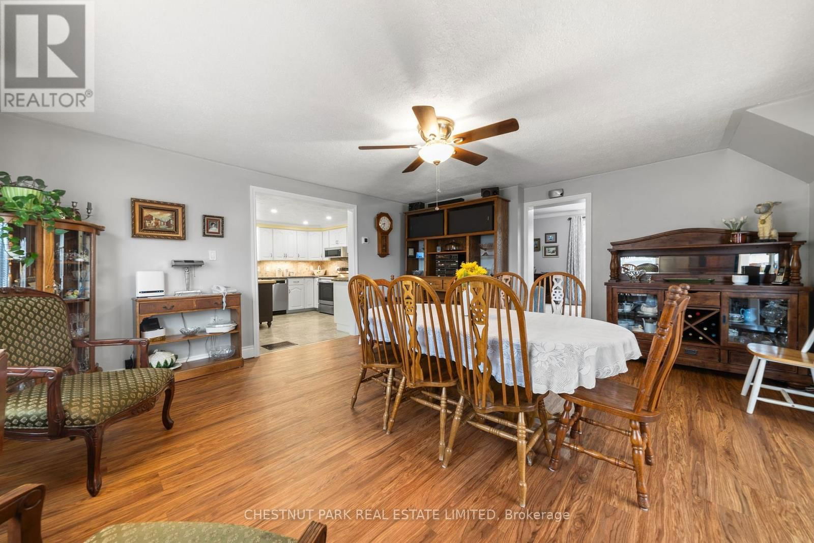 31 LAKE STREET Image 16
