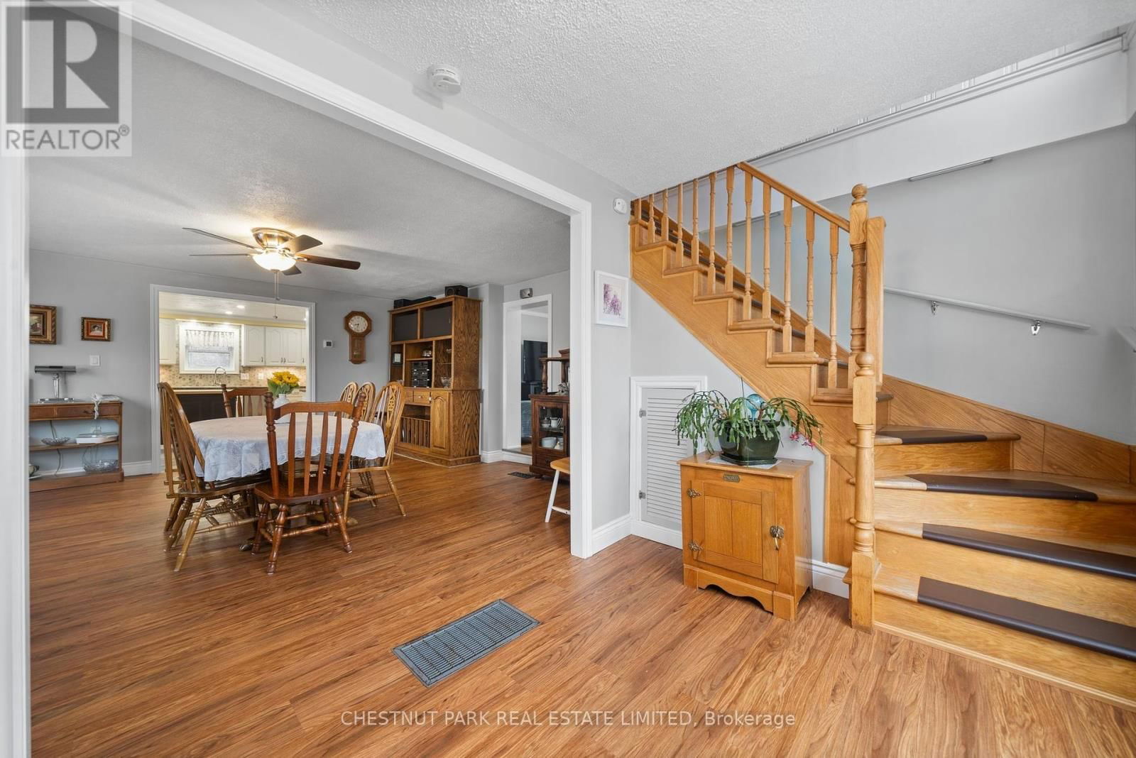 31 LAKE STREET Image 18