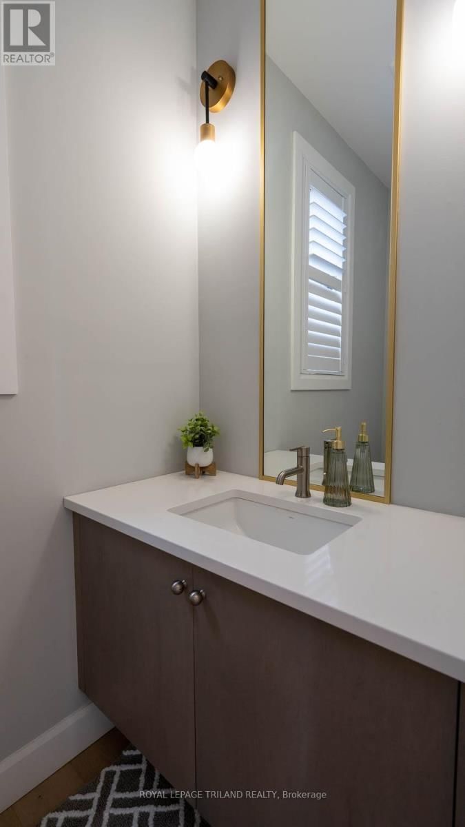 132 ASPEN CIRCLE Image 18