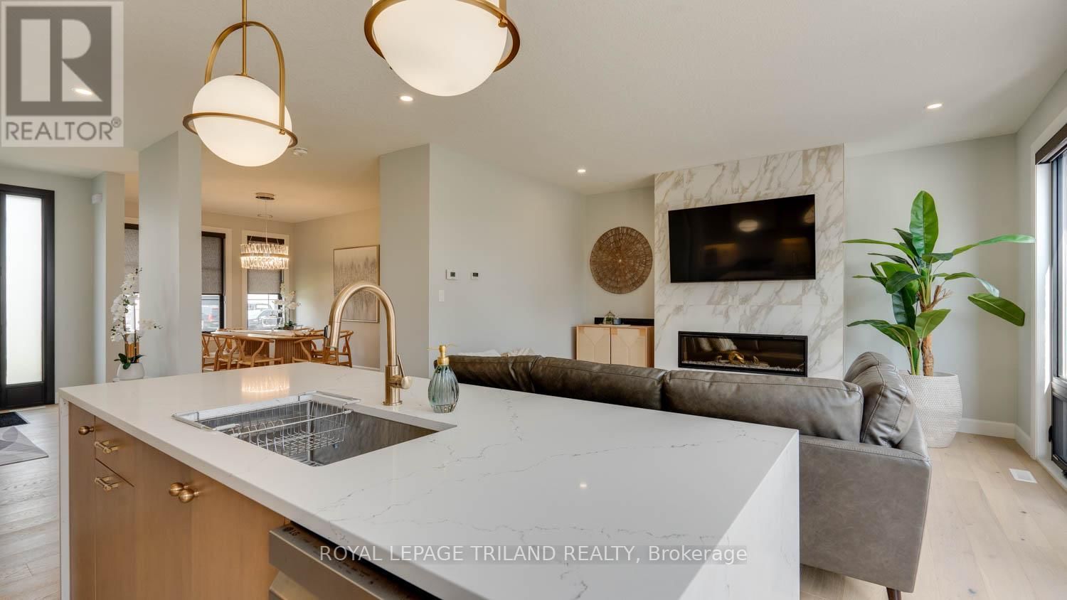 132 ASPEN CIRCLE Image 35