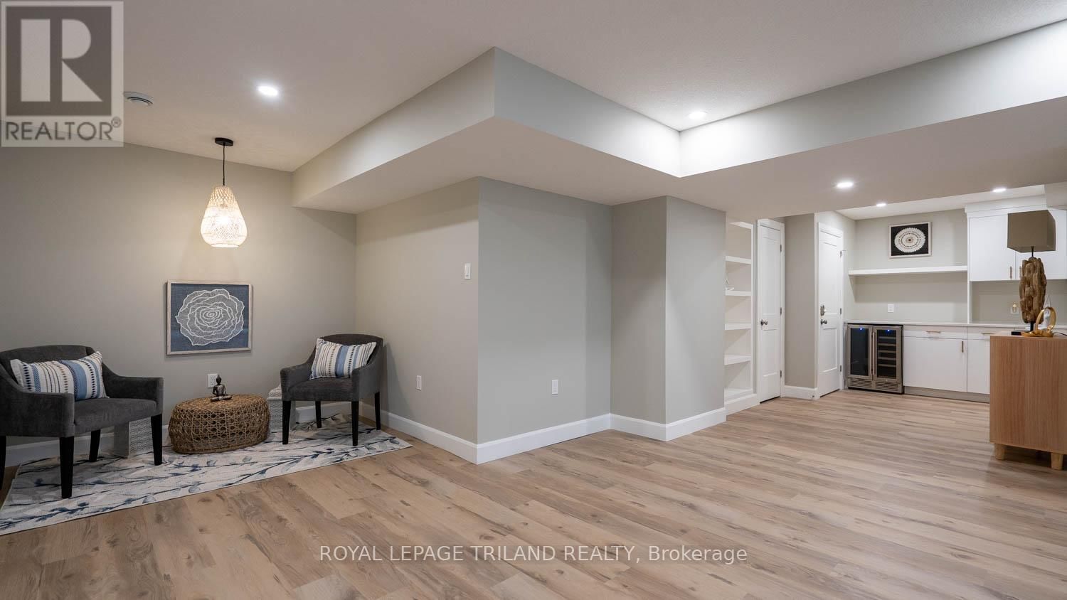 132 ASPEN CIRCLE Image 7