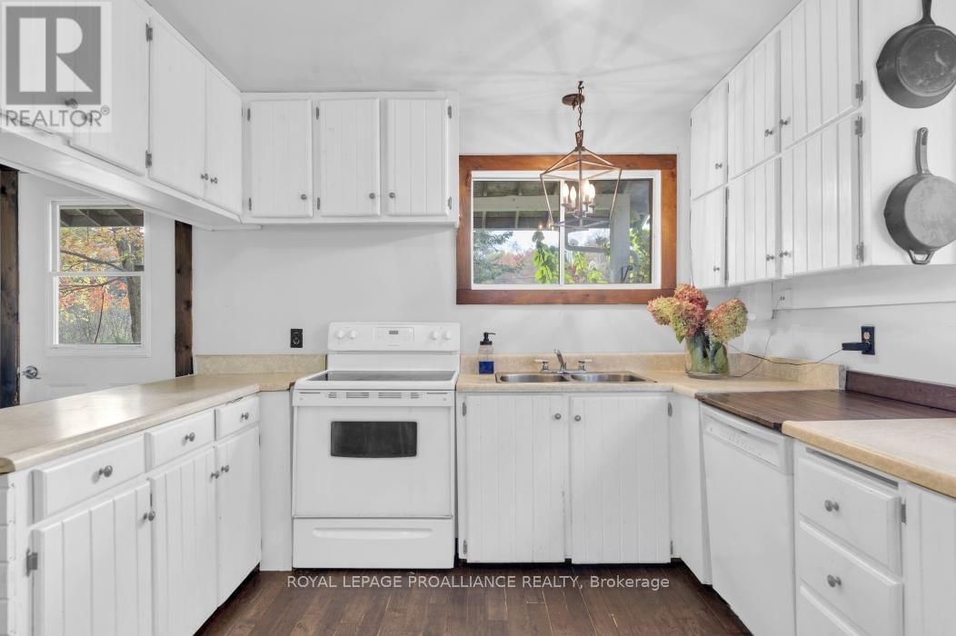 4388 HENDERSON ROAD Image 8