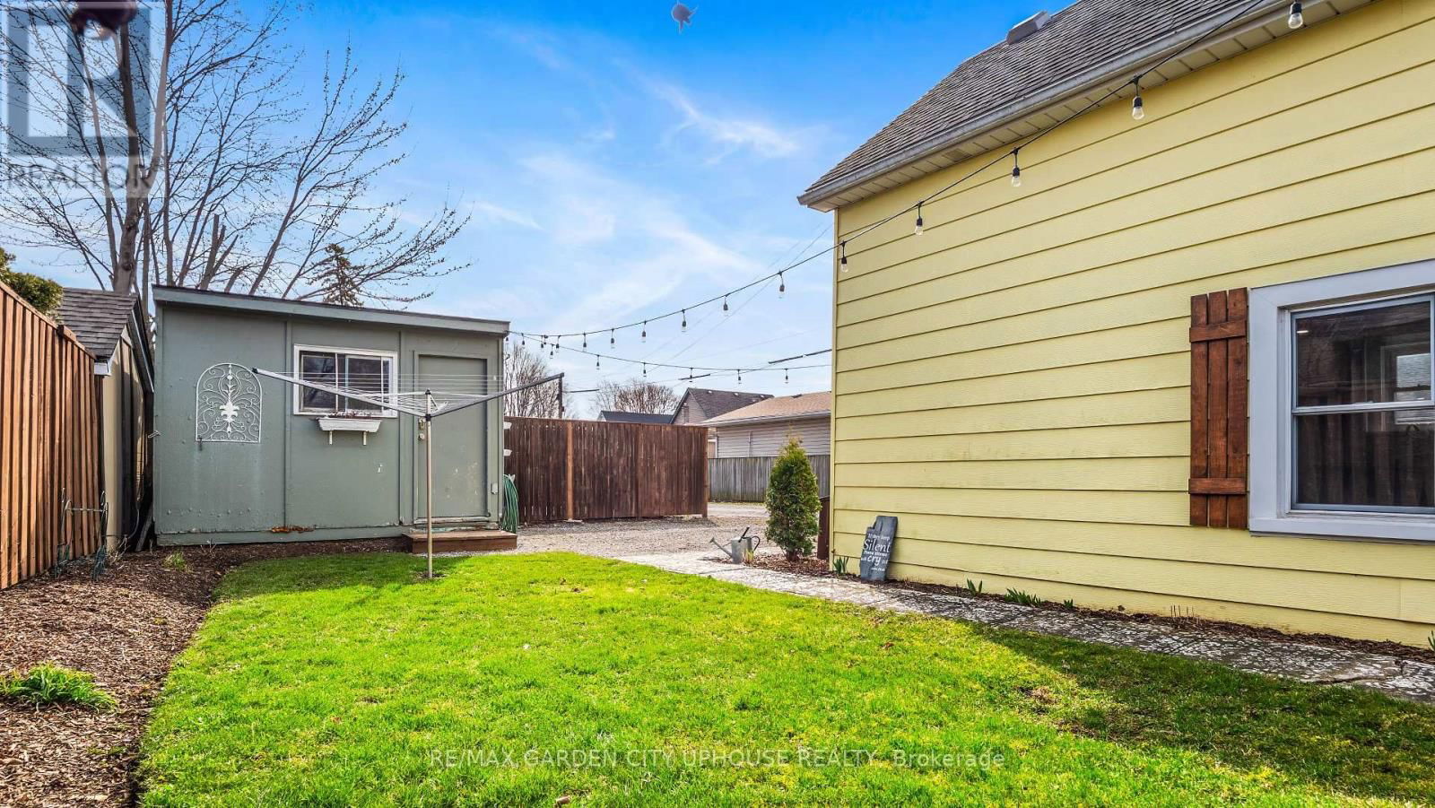 605 FIELDEN AVENUE Image 17
