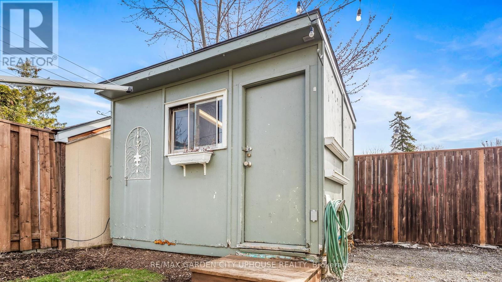 605 FIELDEN AVENUE Image 18