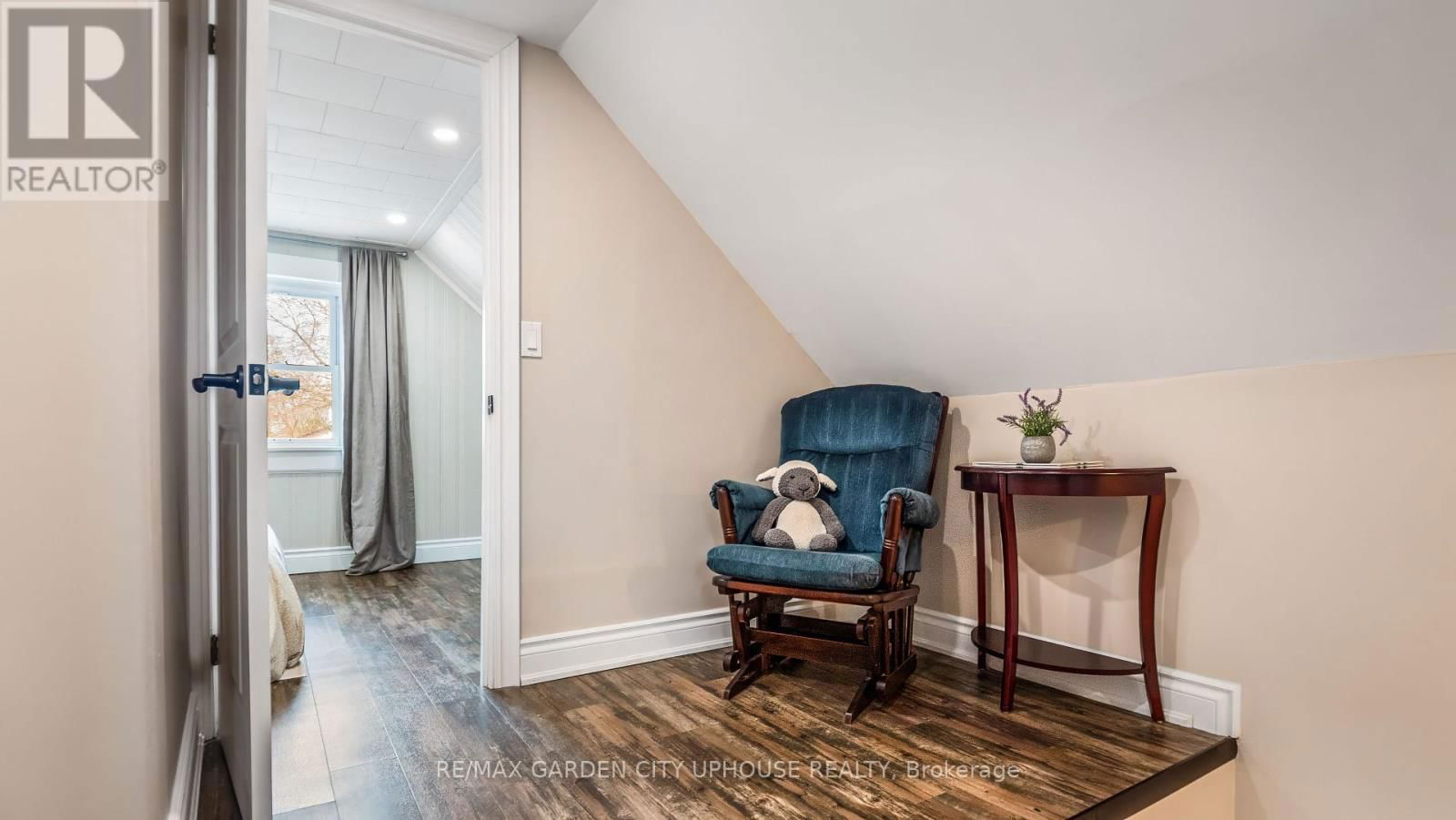 605 FIELDEN AVENUE Image 8