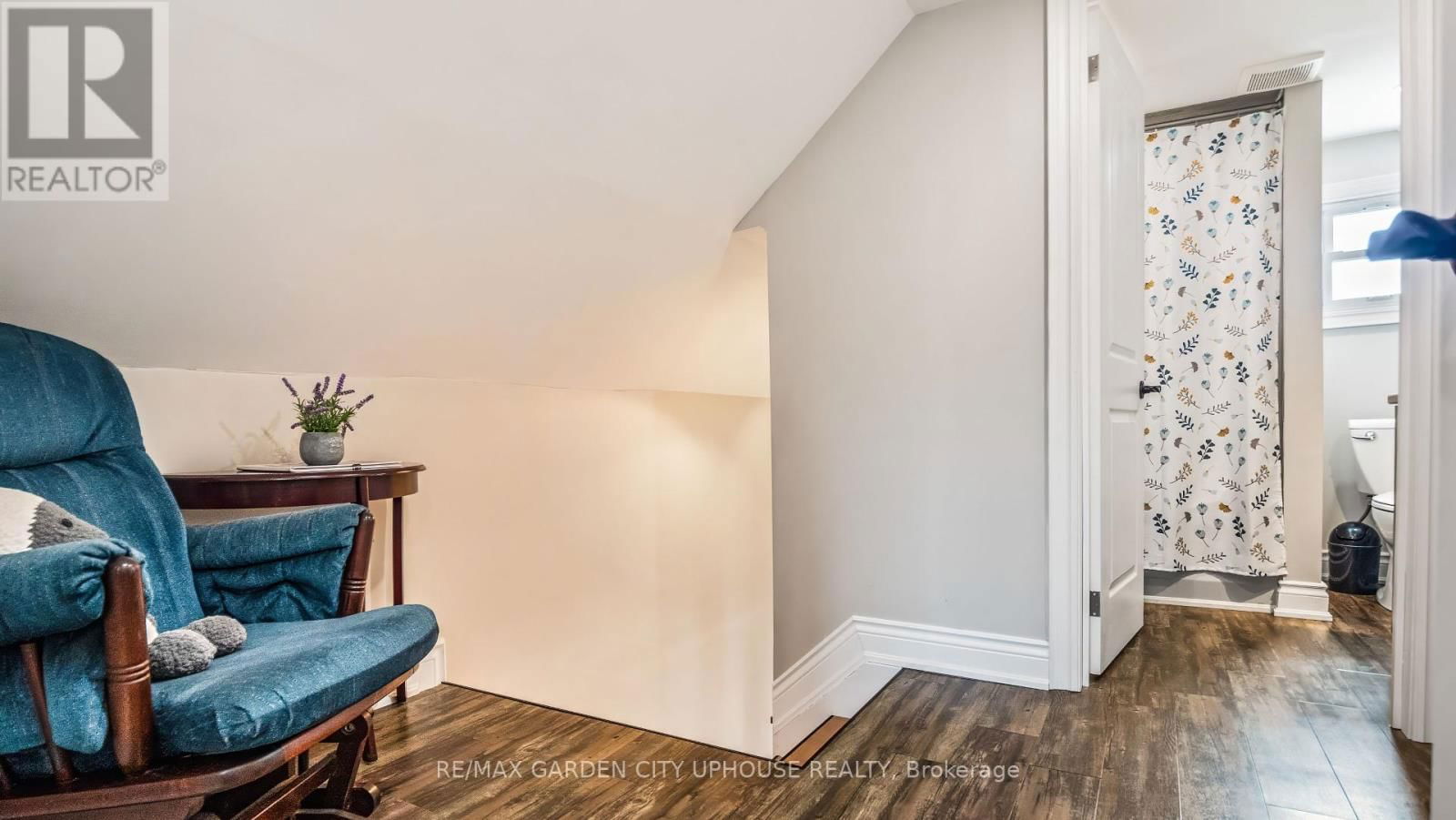 605 FIELDEN AVENUE Image 9