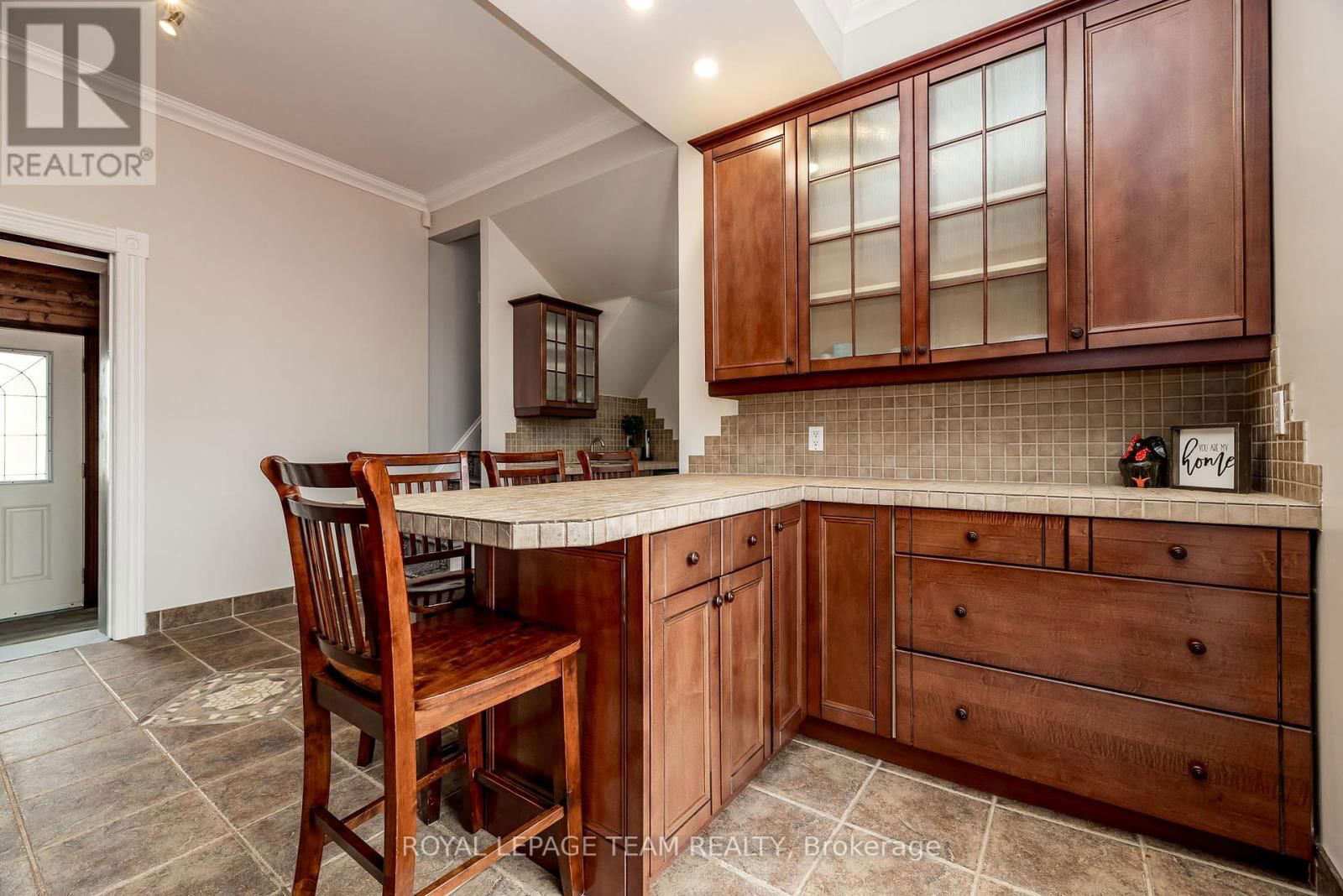 294 DUMBRILLE STREET Image 10
