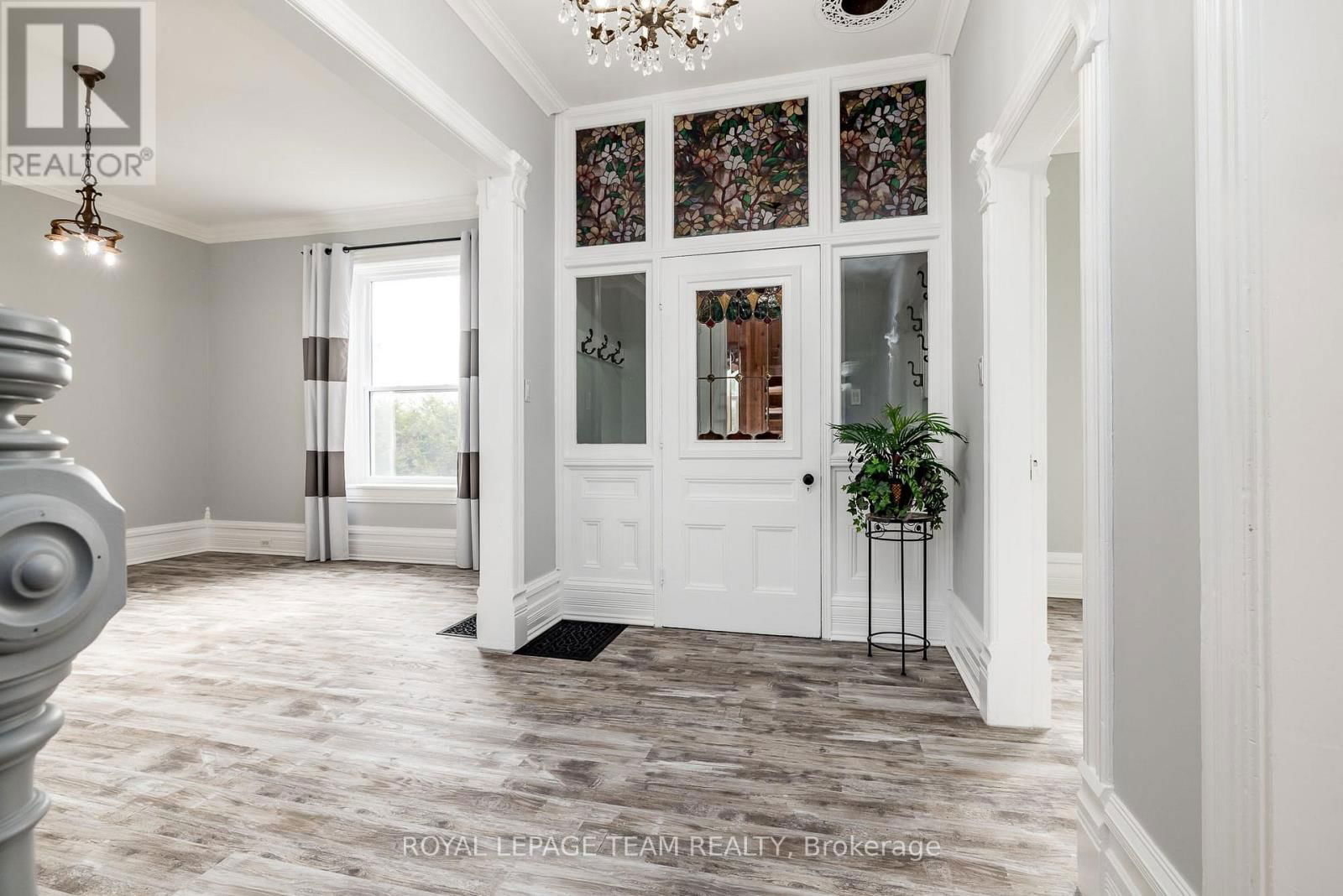 294 DUMBRILLE STREET Image 12