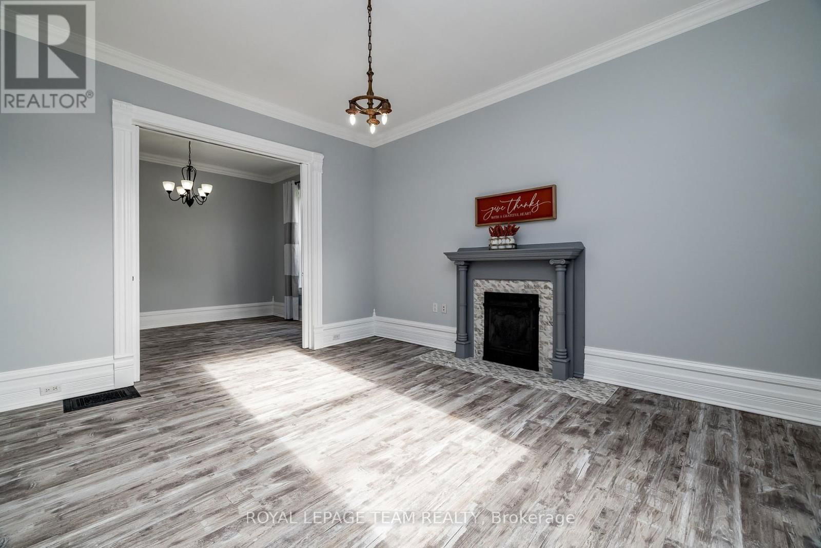 294 DUMBRILLE STREET Image 15
