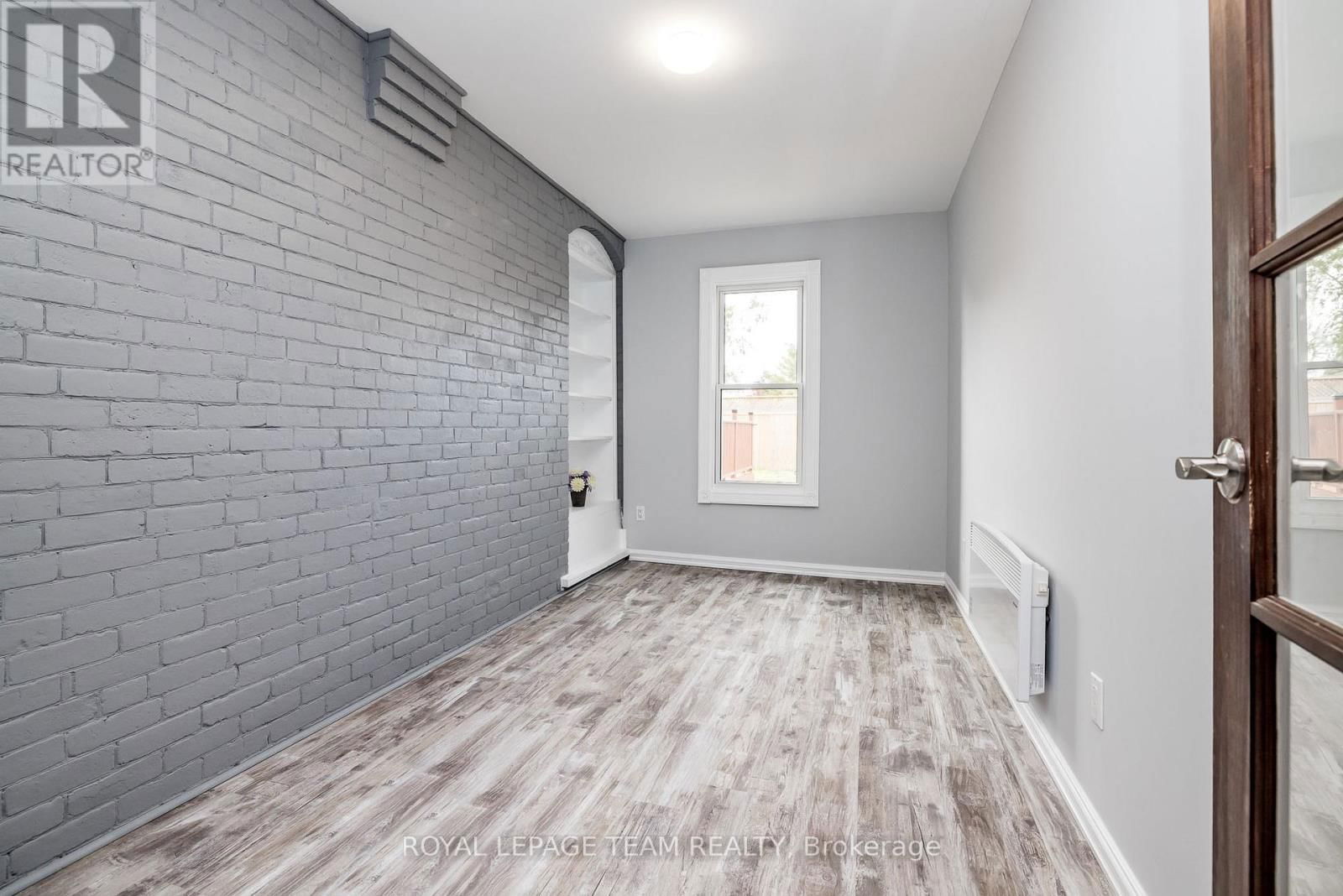 294 DUMBRILLE STREET Image 23