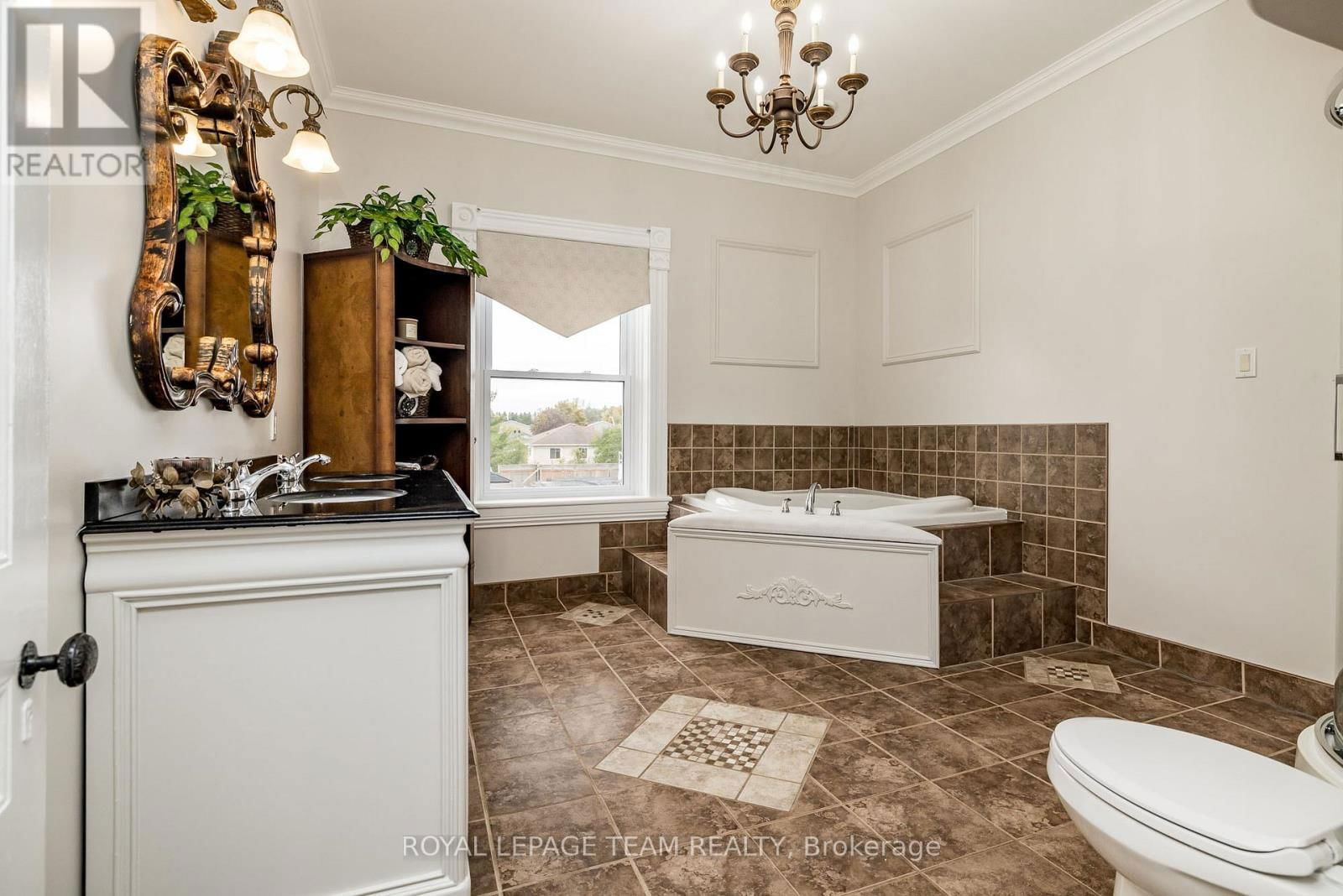 294 DUMBRILLE STREET Image 29