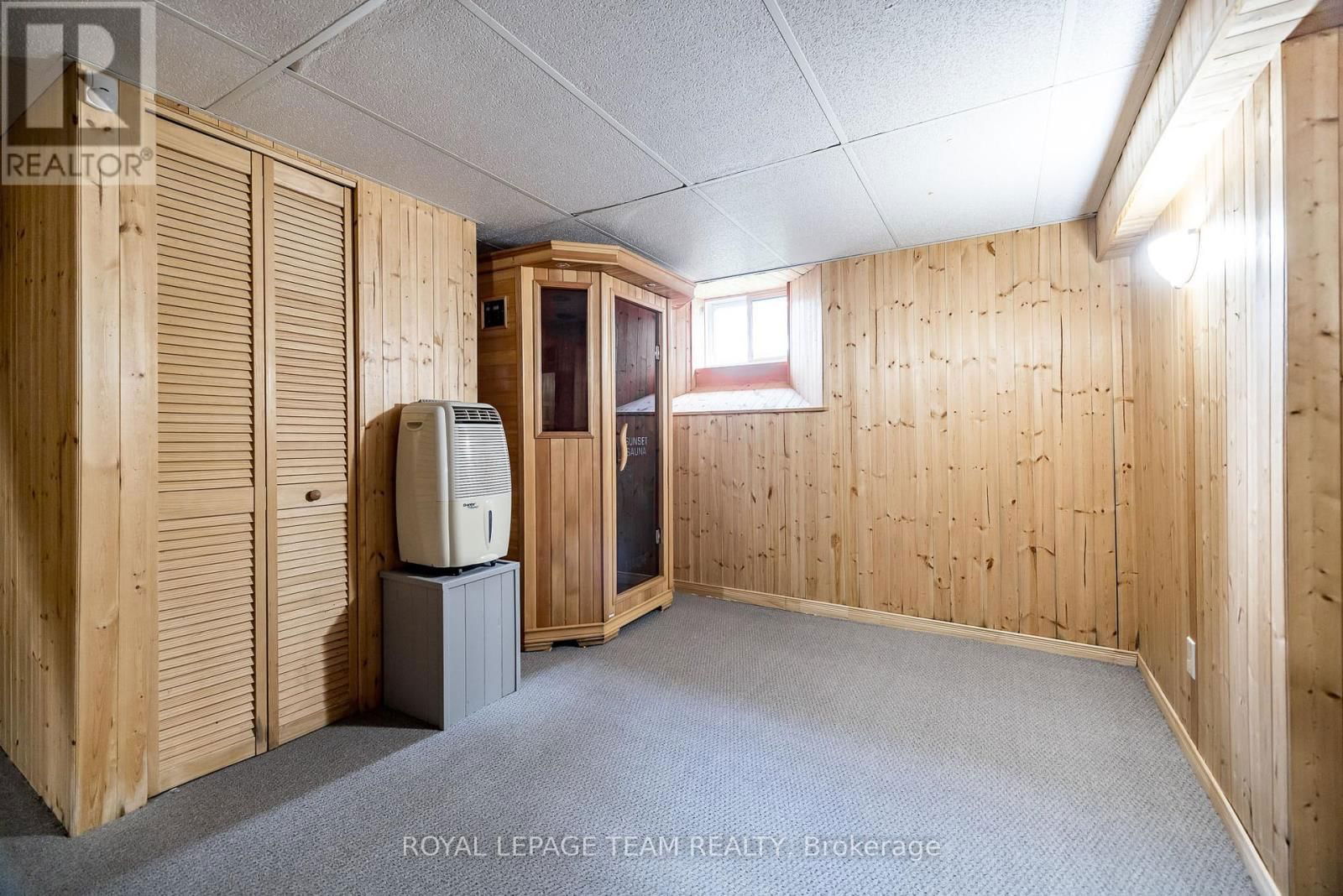 294 DUMBRILLE STREET Image 39