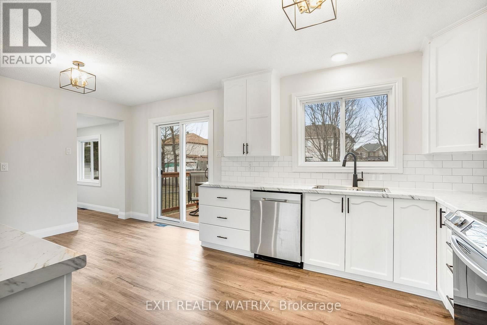 58 CASTLEBEAU STREET Image 13