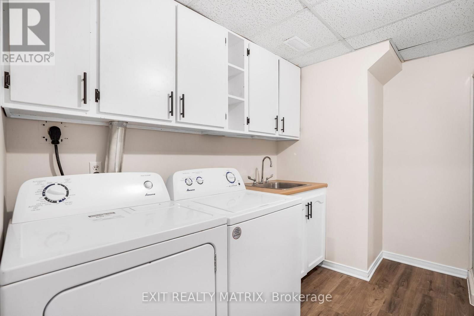 58 CASTLEBEAU STREET Image 22